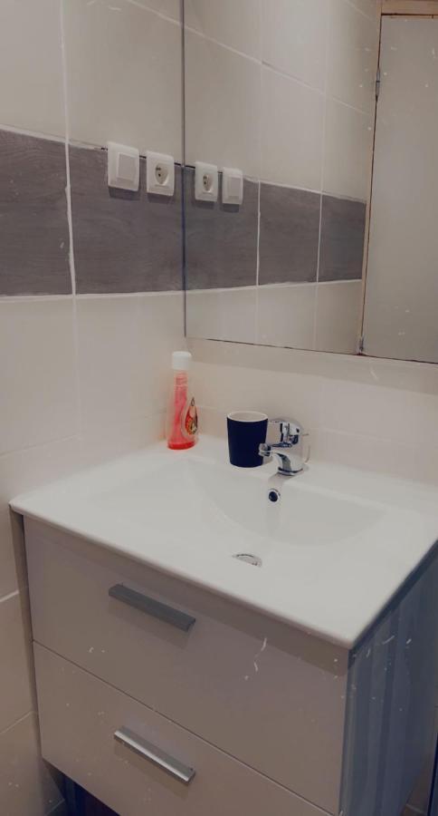 Clem Apartment Calais Bagian luar foto